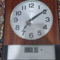 ساعت دیواری قدیمی