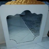 آیینه تاج دارقدیمی چوبی کارکرده تازه رنگ آمیزی شده