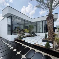 فلت مدرن نما شیشه با جکوزی داخلی شهرکی