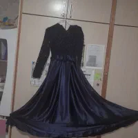 پیراهن مجلسی دنباله دار رنگ سورمه ای