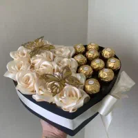 گل رز روبانی