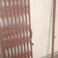حفاظ درب اکاردیونی