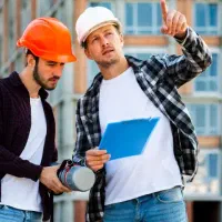 مهندس عمران یا معماری