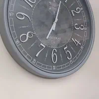 ساعت دیواری