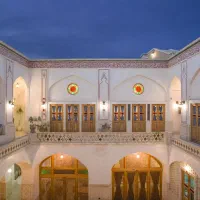 اقامتگاه-سنتی-سرپ-له-کاشان