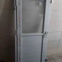 درب حمام ودستشویی با شیشه