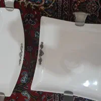 تعدادی ظرف پذیرایی