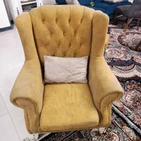 مبل ۷نفره سالم درحد فقط رنگ پریده گی داره
