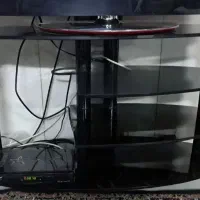 میز تلویزیون شیشه ای