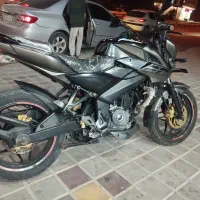موتور NS 200 کاملآ سالم مدل