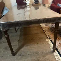 میز چوبی نهار خوری