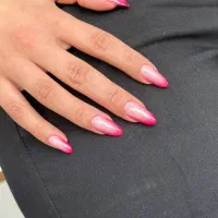 کاشت ناخن،ترمیم،لمینت،ژلیش،پدیکور درسالن ومنزل شما