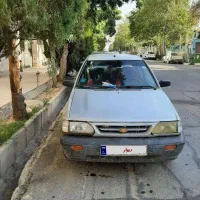 یک دستگاه خودرو پراید