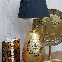 آباژور و گلدان