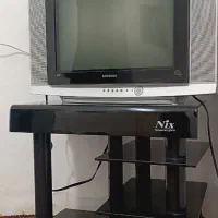میز و تلویزیون