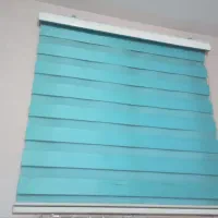 پرده زبرا در اندازه ۱۱۰ عرض طول ۱۳۰ نو