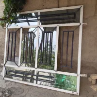 پنجره آهنی