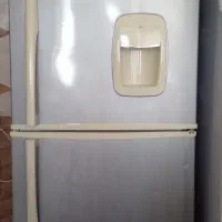 یخچال پایین فریزر تکی .