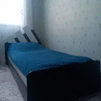 تخت و کتابخانه نوجوان