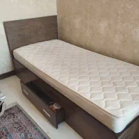 تخت در حد نو