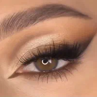 خدمات و آموزش آرایش و زیبایی سالن گیسو