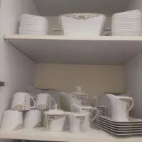 سرویس ۱۸ نفره چینی توس به همراه سرویس چای