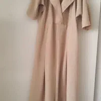 تعدادی پیراهن ومانتو وکت زنانه