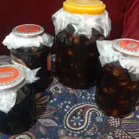 سیر ترشی  خانگی و تمیز 14 ساله