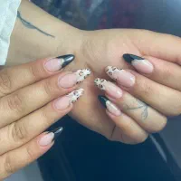 تخفیف خدمات تخصصی ناخن