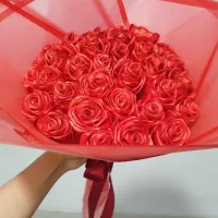 دسته گل رز روبانی دست‌ساز ۳۰ شاخه ماندگار و خاص