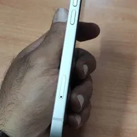 اپل iPhone 13 با حافظهٔ ۱۲۸ گیگابایت|موبایل|اصفهان, باتون|دیوار