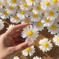 شمع دست ساز برای مراسم و پکِ هدیه‌.