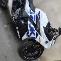 SUZUKI gsx250R