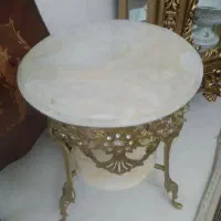 میز برنزی
