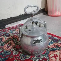 زودپز قدیمی در حد نو