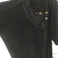 مانتو عبایی سایز بزرگ کرپ مشکی گلدوزی ۴۴-۴۸-۵۰