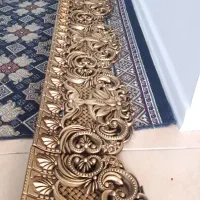 کتیبه طلایی طول 299 سانتی متر