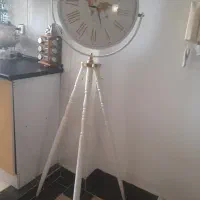 ساعت ایستاده سفید جنس فلزی