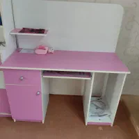 میز تحریر دخترانه در حد نو