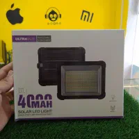 پروژکتور دارای جعبه و باتری 4 هزار