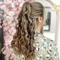 نیازمند مدل موی تمام دکلره برا شنیون برا عکاسی