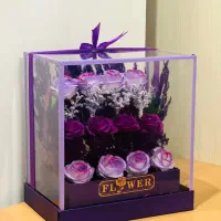 باکس گل شیشه ای مناسب کادو
