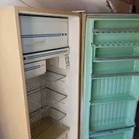 دو عدد یخچال تک درب و فرش ۱۲ متری