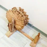 چرخ ریسندگی بسیار قدیمی