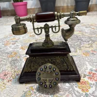 تلفن کلاسیک رومیزی