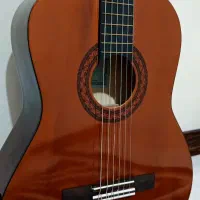 گیتار یاماها C40