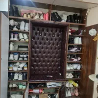 جاکفشی جنس ازچرم وچوب بدون پارگی کاملاسالم درحدنو