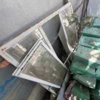 پنجره آهنی