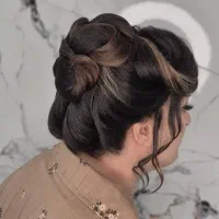 شینیون ۲۵۰الی ۳۵۰میکاپ ۳۰۰ناخن ۳۵۰ مژه ۴۰۰