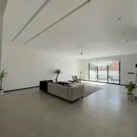 ساختمان-2-طبقه-نوساز-بزرگ